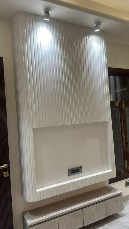  independent floors Bedroom