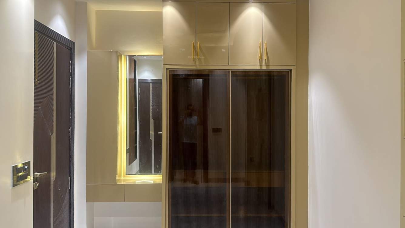  independent floors Living Area