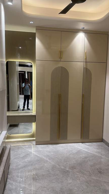  independent floors Living Area