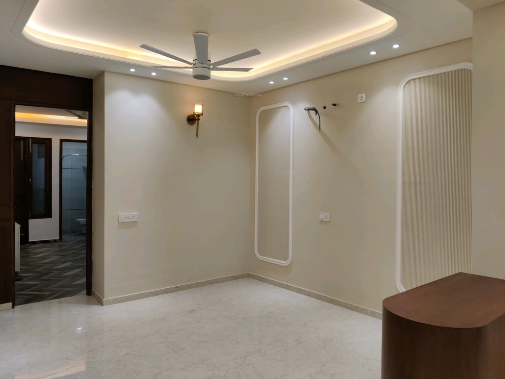  luxury floors Living Area