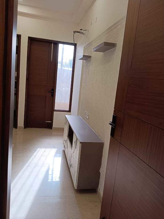  luxury floors Living Area