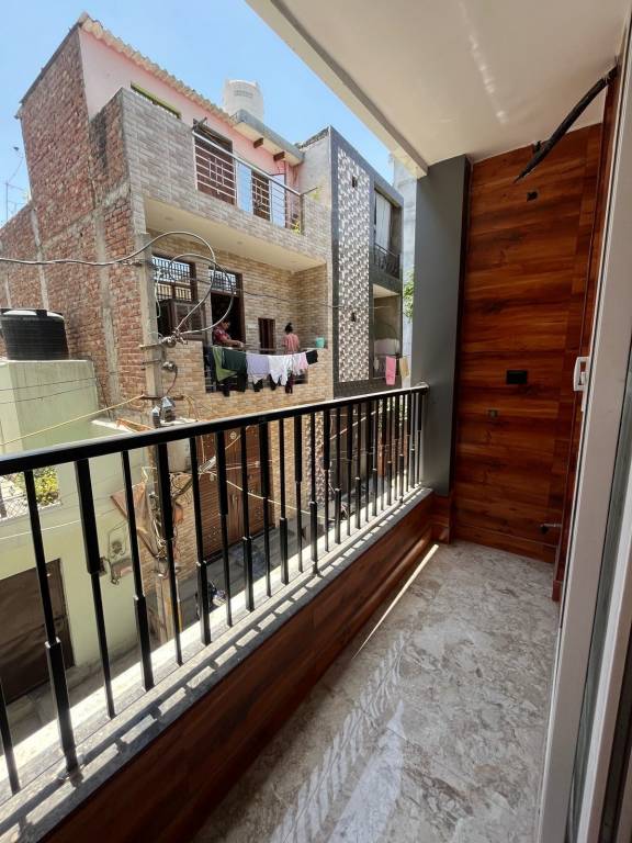 prope x luxury floors Balcony