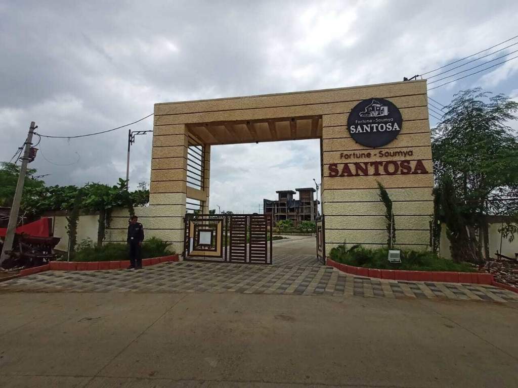  soumya santosa Gated Community
