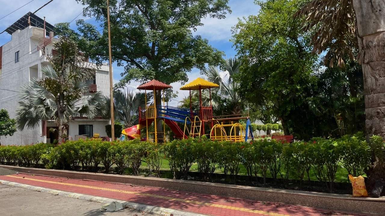 hi link premium corridor Children's play area