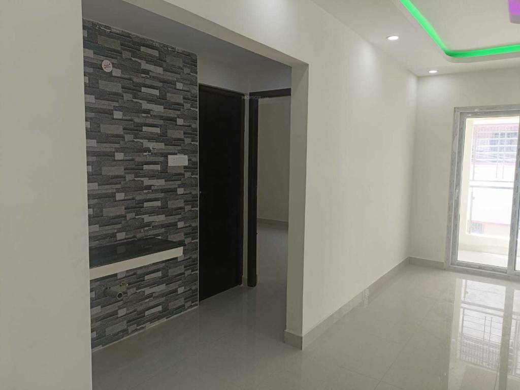  janani dhanalakshmi Bedroom