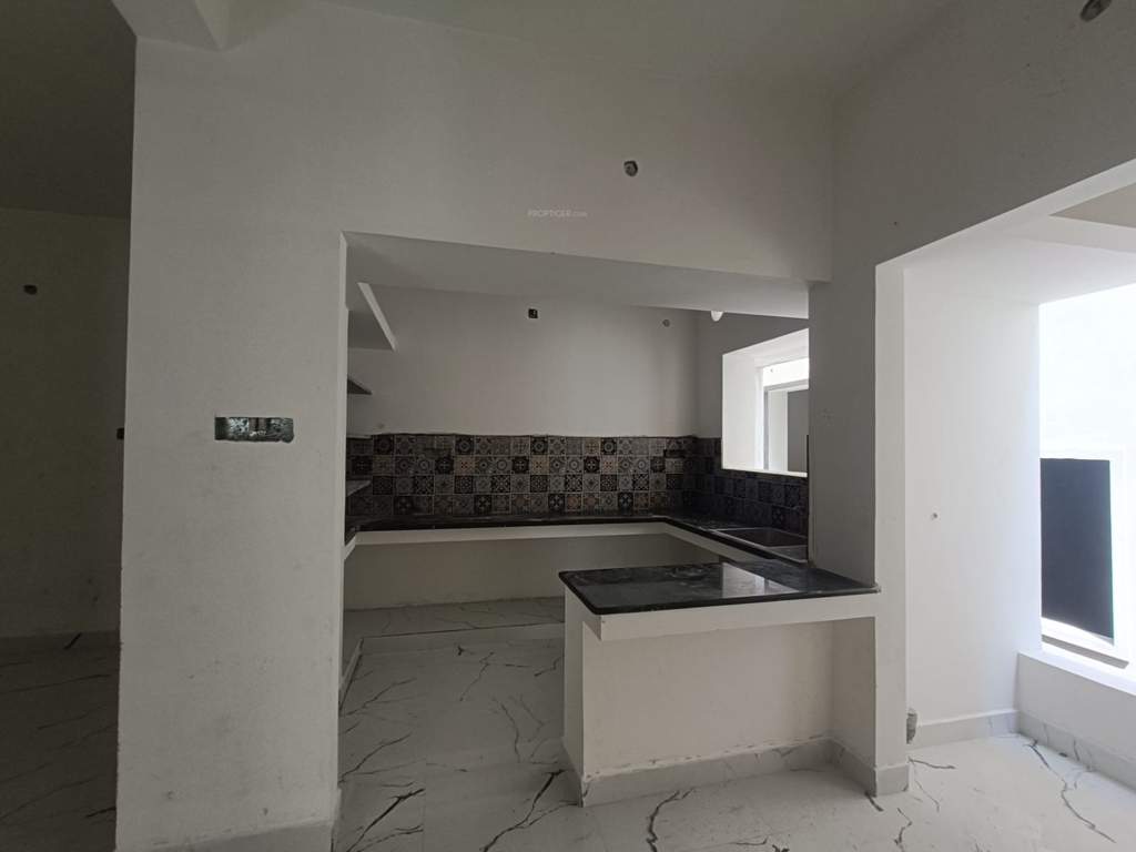  janani dhanalakshmi Kitchen