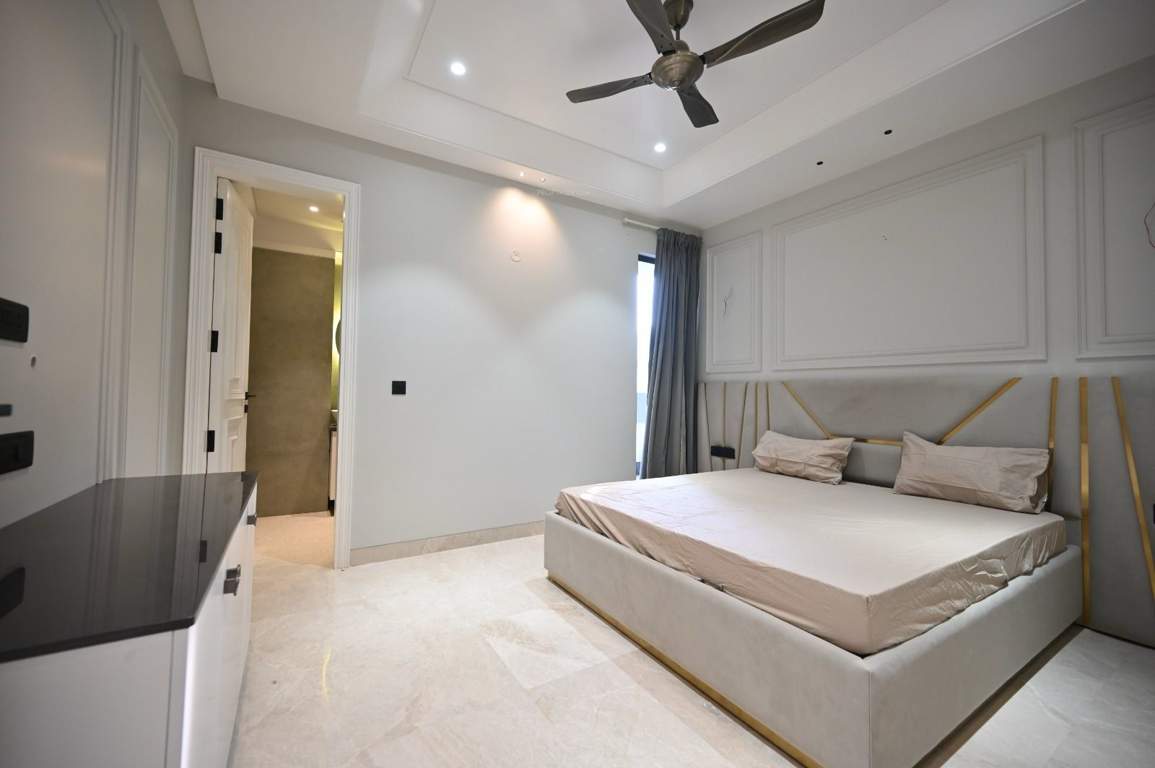  luxury builder floor nirvana country sector 50 Bedroom