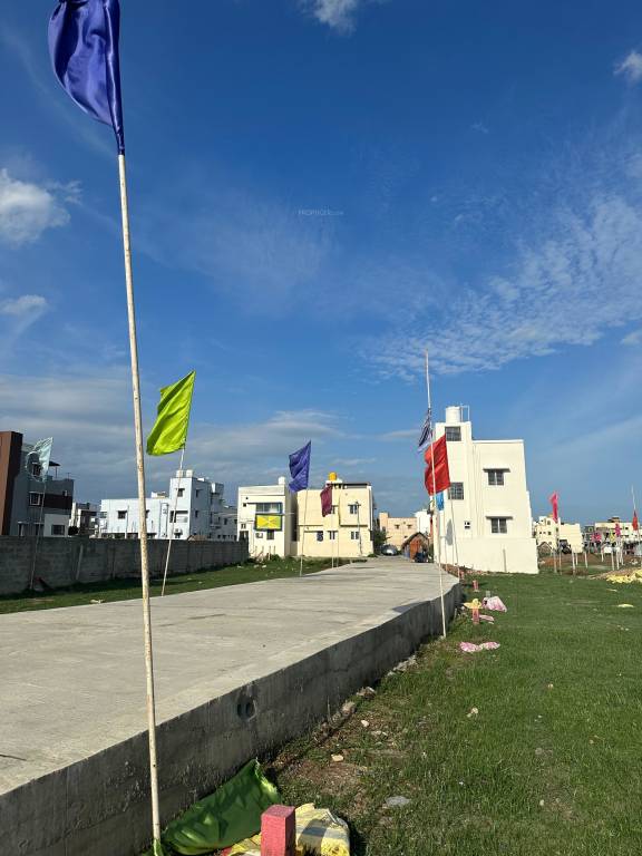  royal plots Internal Roads & Footpaths