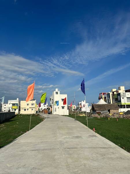  royal-plots Internal Roads & Footpaths