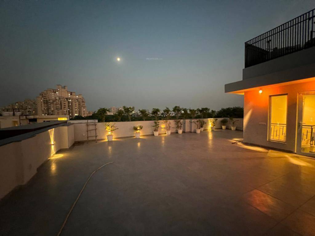  luxury builder floor inder realty zone 500 Others