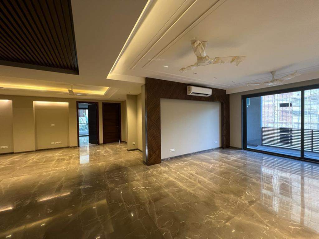  luxury builder floor inder realty zone 500 Living Area