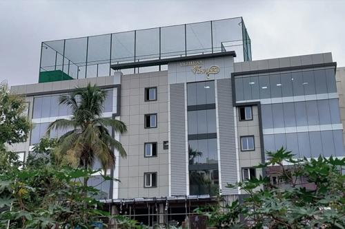  vazhraa-vihhari Club House