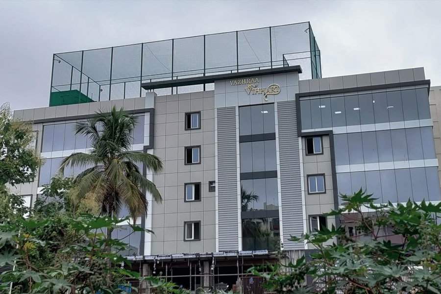  vazhraa vihhari Club House