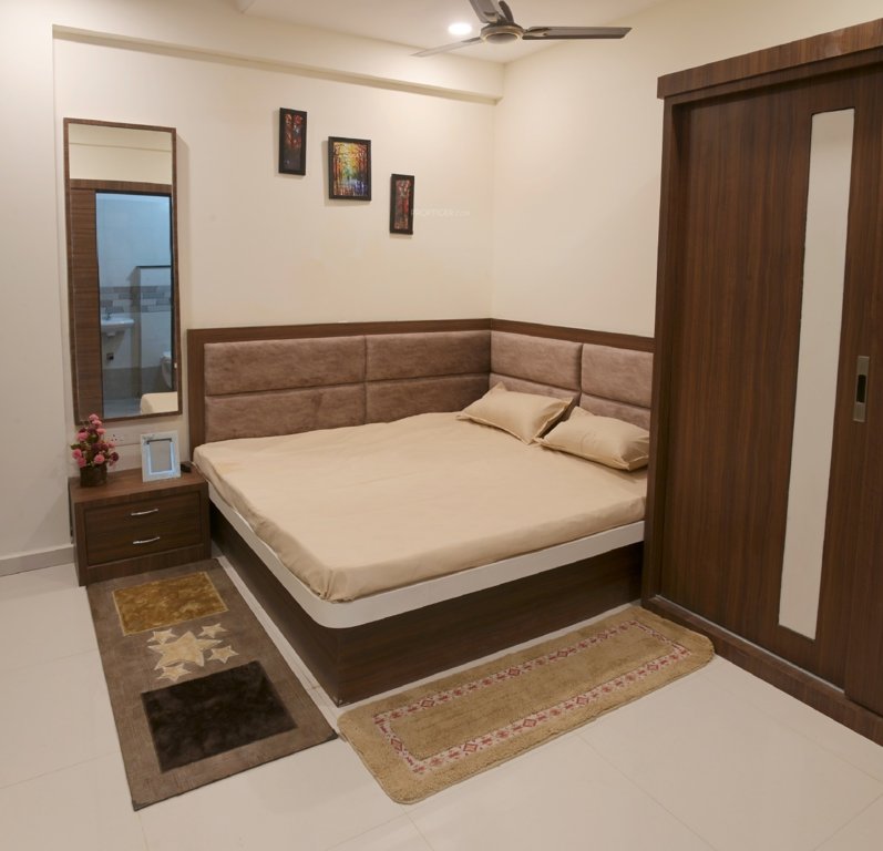  supreme blossoms Bedroom