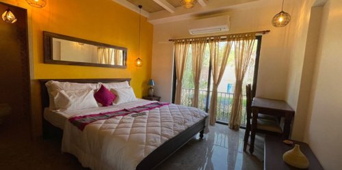 Bedroom tropical-greens Bedroom