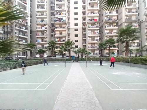  north-avenue Badminton Court