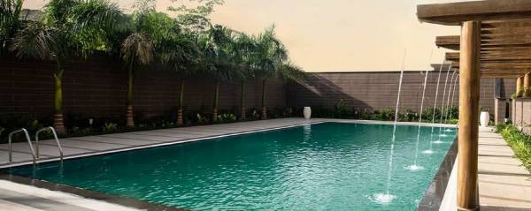  empire-square Swimming Pool