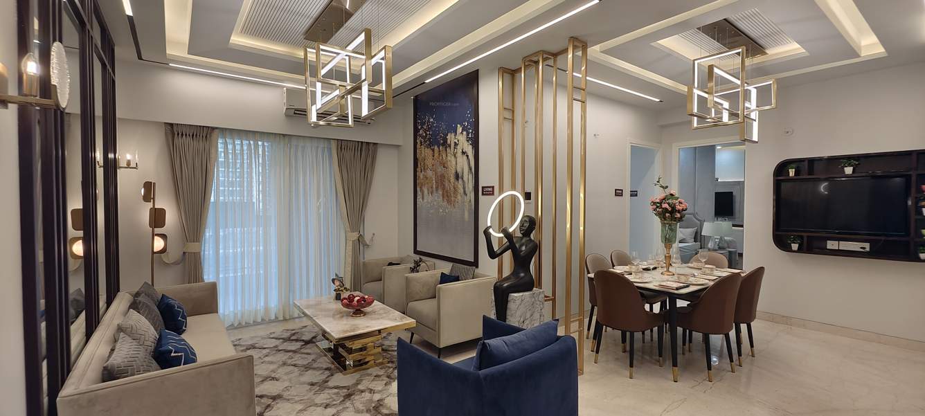  ultima 107 Living Area