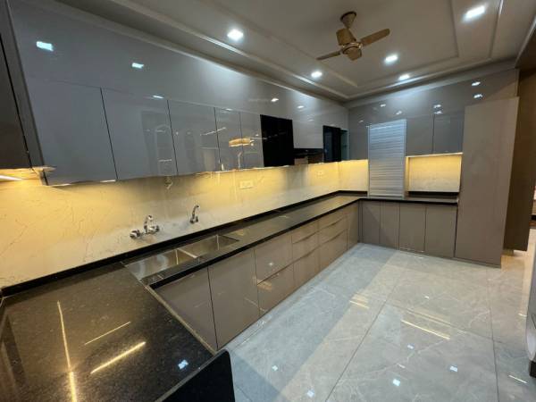 Kitchen crown Kitchen