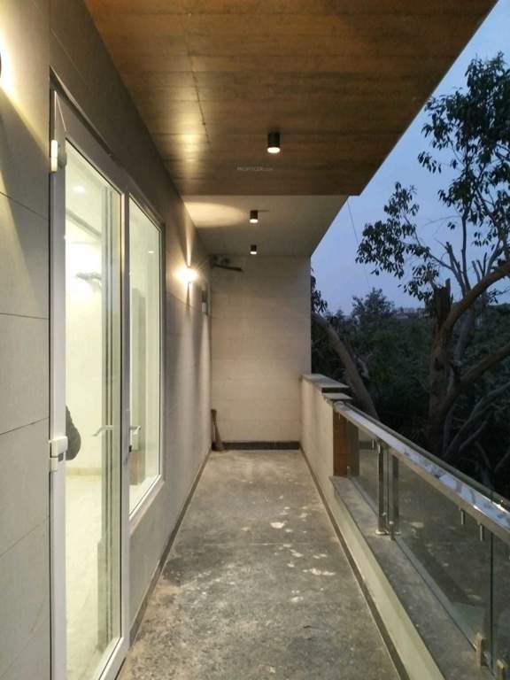  luxury homes Balcony