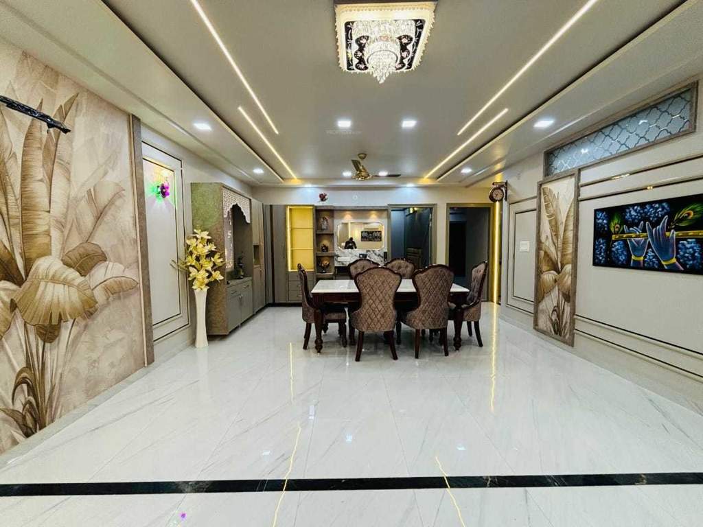  town crest Dining Area