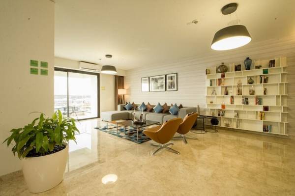 Living Area grand Living Area