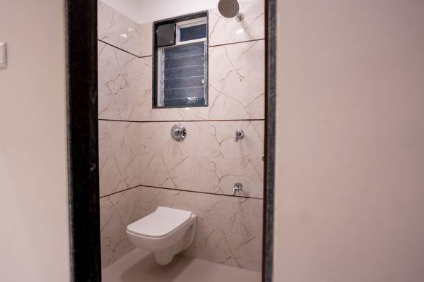  unique-platinum Bathroom