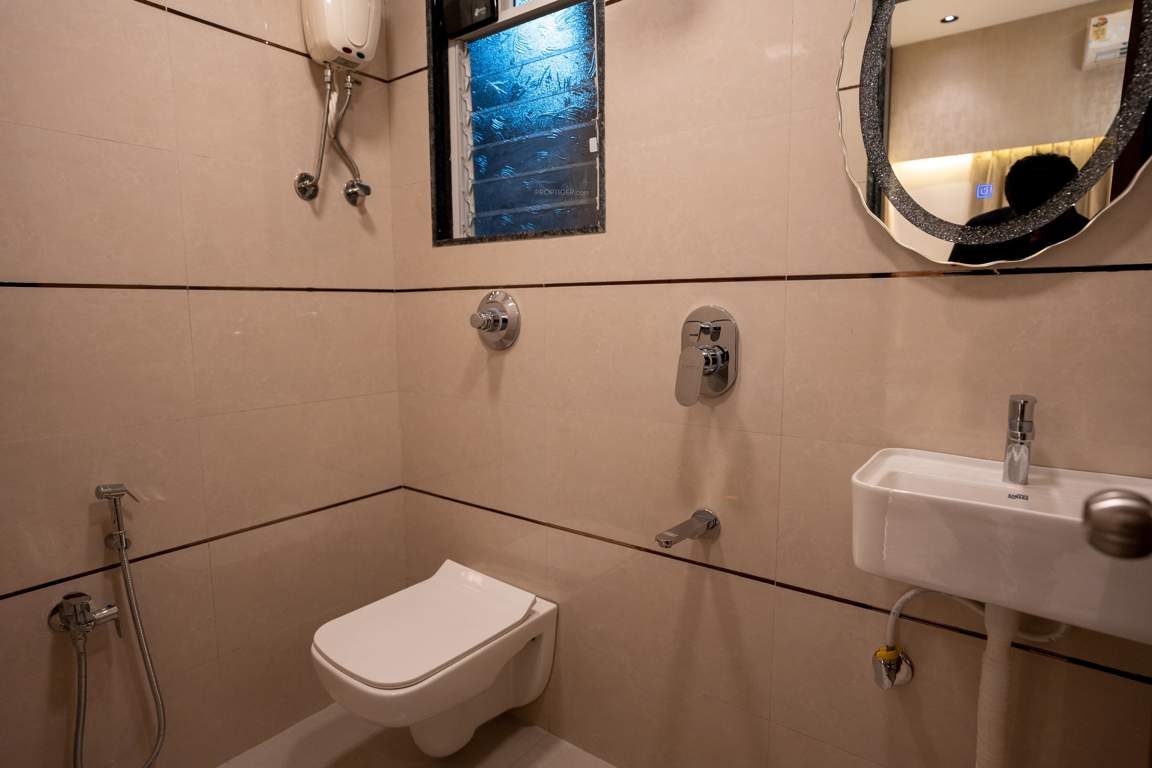  unique platinum Bathroom