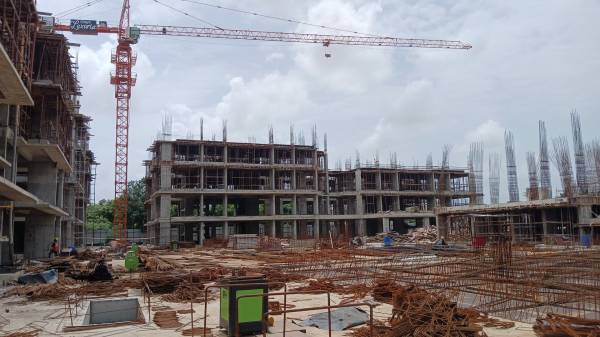  onyx-luxuria Block A Construction Status Sept-25