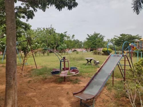  the-green-ridge Children's play area