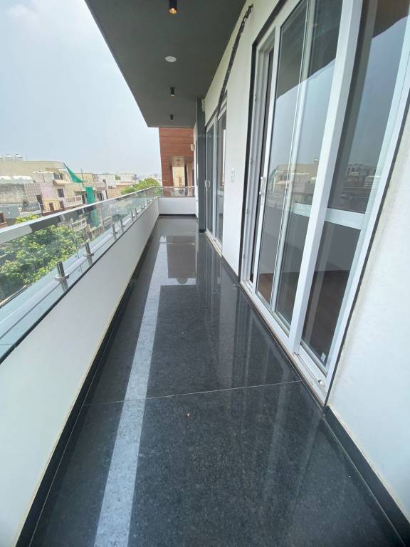 big block floors Balcony
