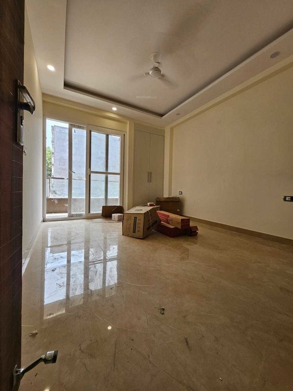  independent floors Bedroom