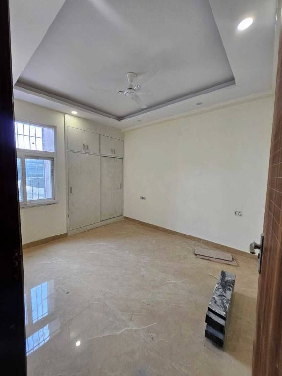  independent floors Bedroom