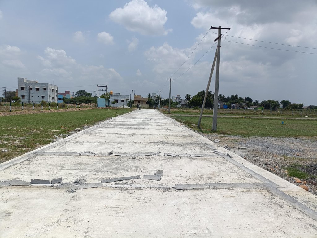  devaki enclave phase 1 Plot