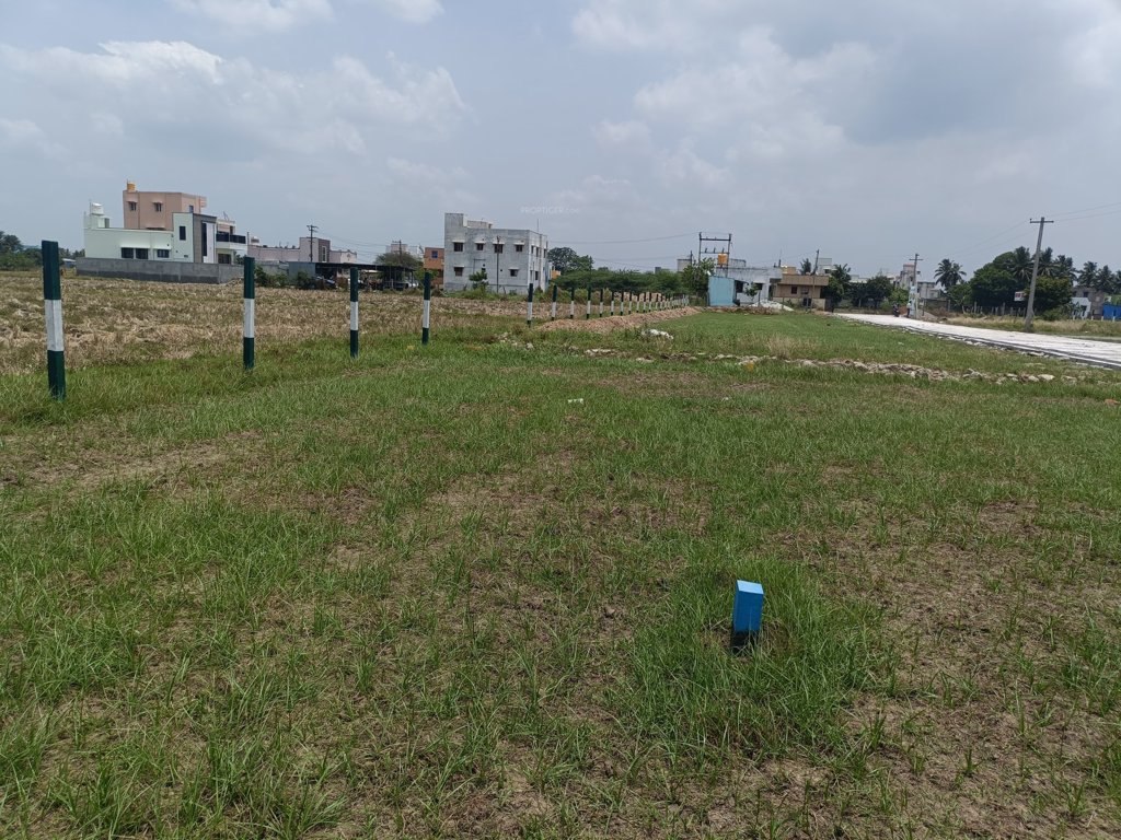  devaki enclave phase 1 Plot
