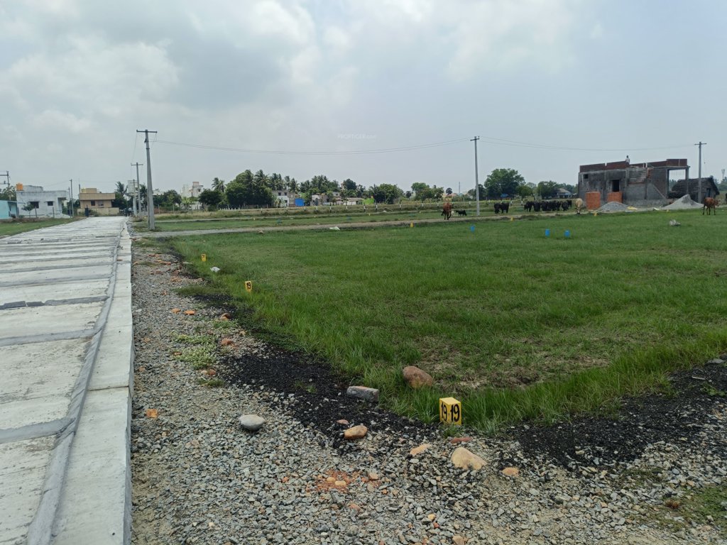  devaki enclave phase 1 Plot