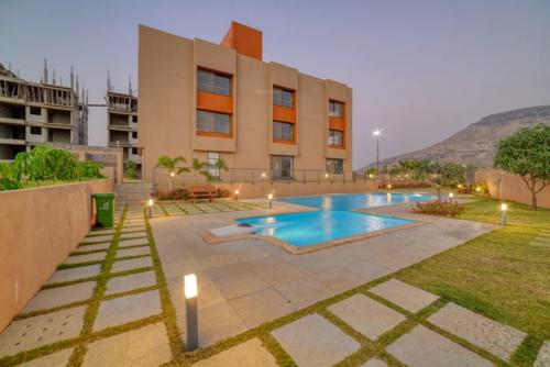  rosewood Swimming Pool