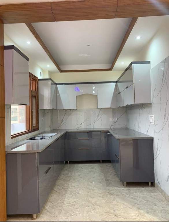  210 sqyd swastik construction Kitchen