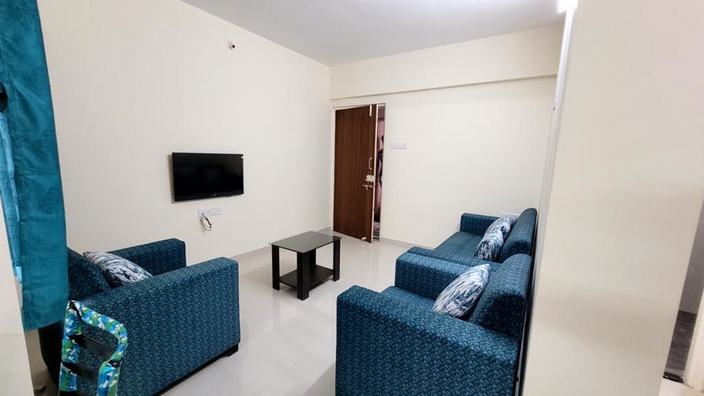  hillside building a Living Area