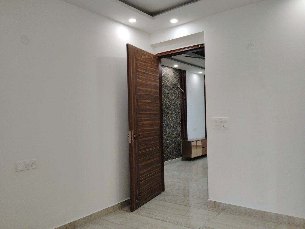 real estate homes Bedroom