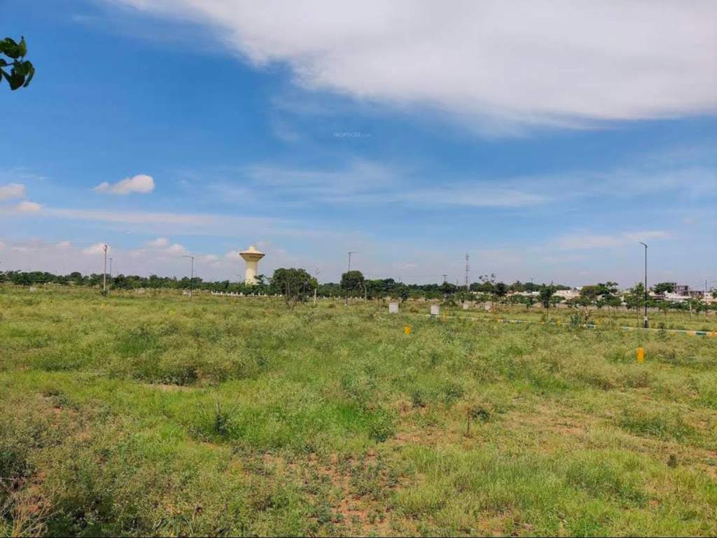  subhagruha sahithi Plot