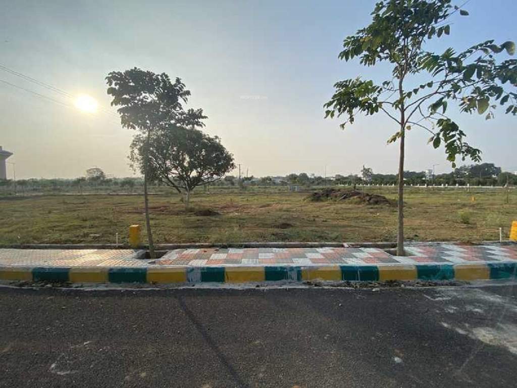  subhagruha sahithi Plot