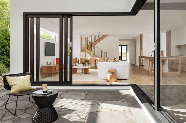  lake-view-valley Living Area