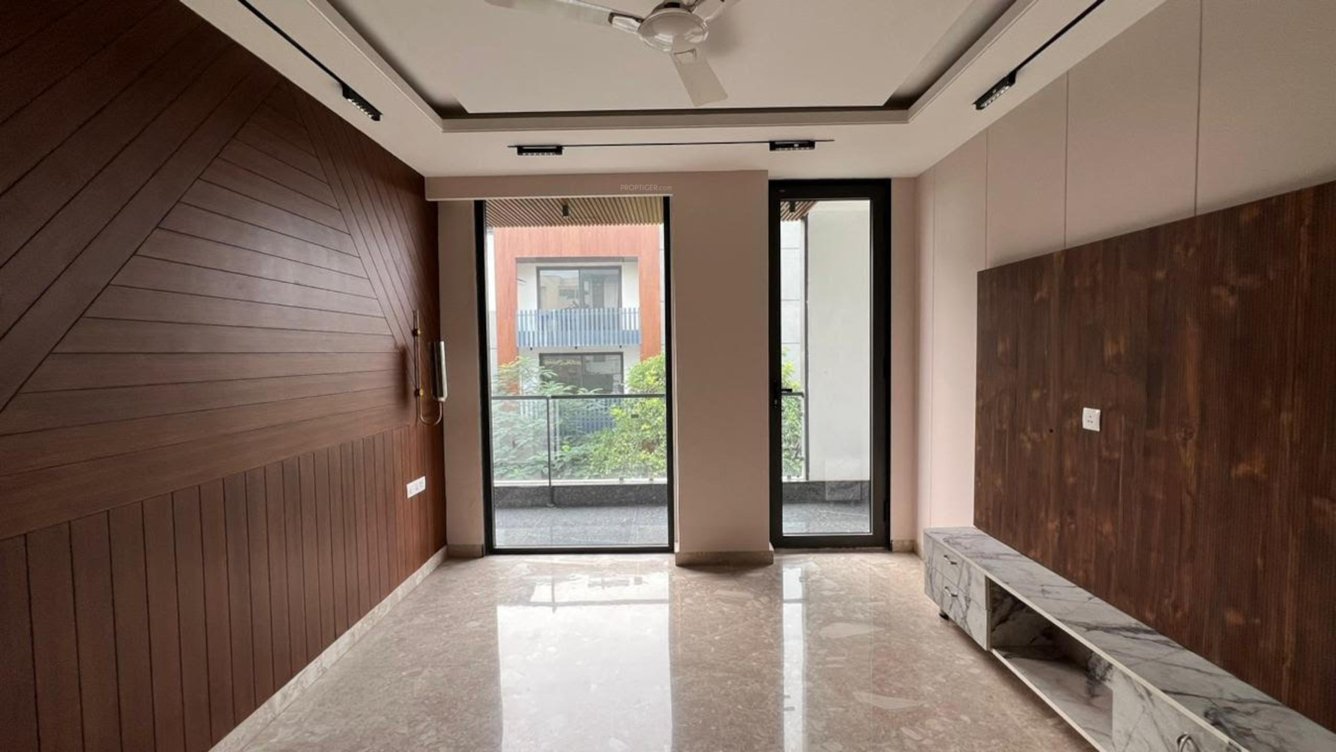  homes floors 4 Living Area