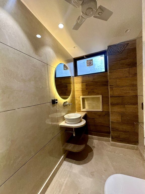  luxury builder floor 418 sq yards Bathroom