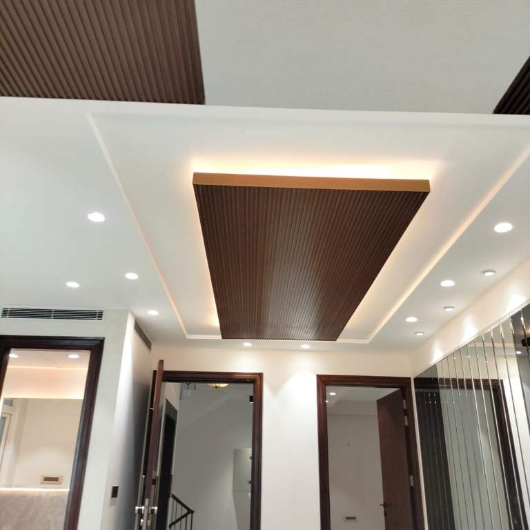  luxury builder floor 500 sq yrds Living Area