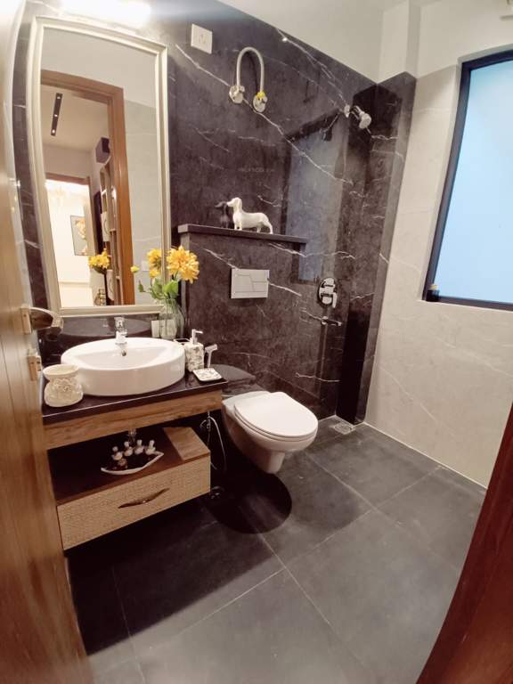  floor with basement sushant lok 1 Bathroom