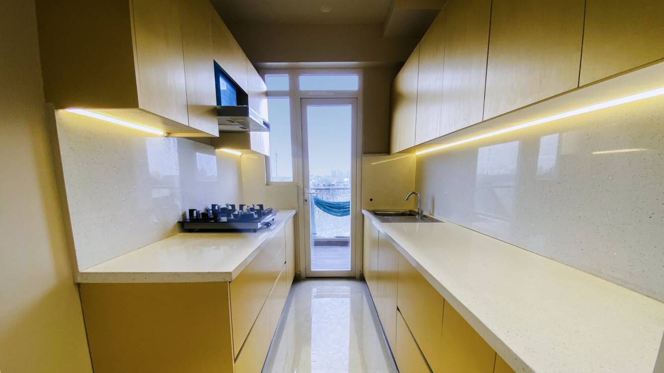 f premiere phase 1 Kitchen