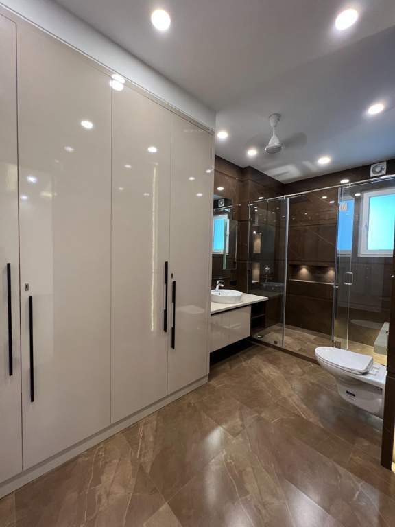  homes floors 5 Bathroom