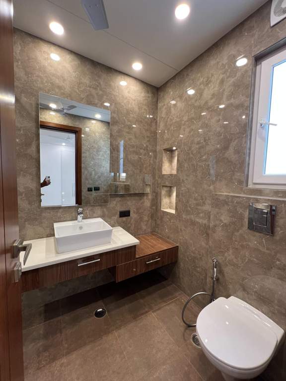  homes floors 5 Bathroom